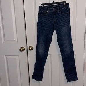 Men’s 30x32 American Eagle skinny jeans. Great condition. Barely worn!